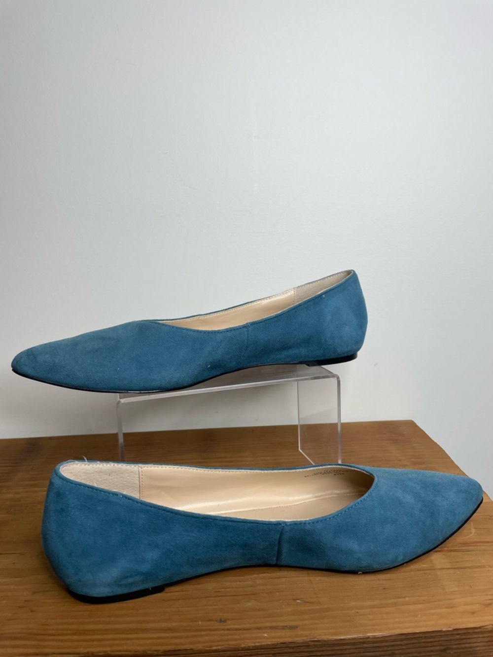 ☔️ Adrienne Vittadini Teal Pointed-Toe Suede Flats - Picture 4 of 7